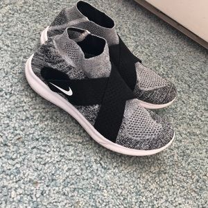 nike flyknit laceless